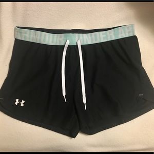 Under Armour Heat Gear Loose Fit Shorts